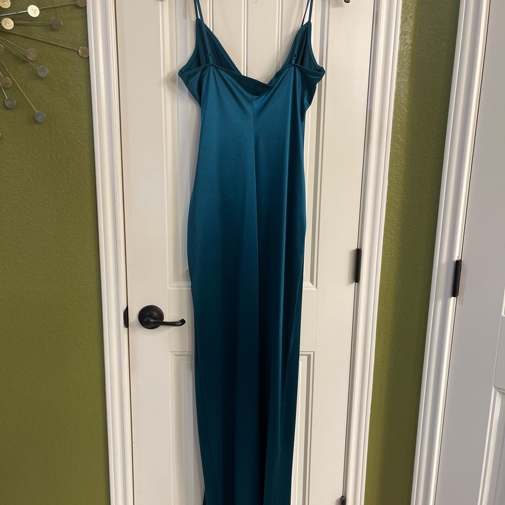 Elegant Teal Spaghetti Strap Dress